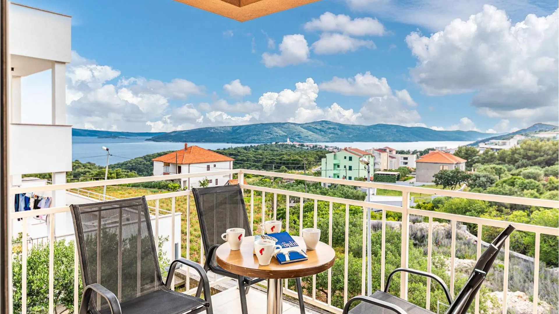 Semesterbostad Beautiful Home In Seget Donji With Jacuzzi