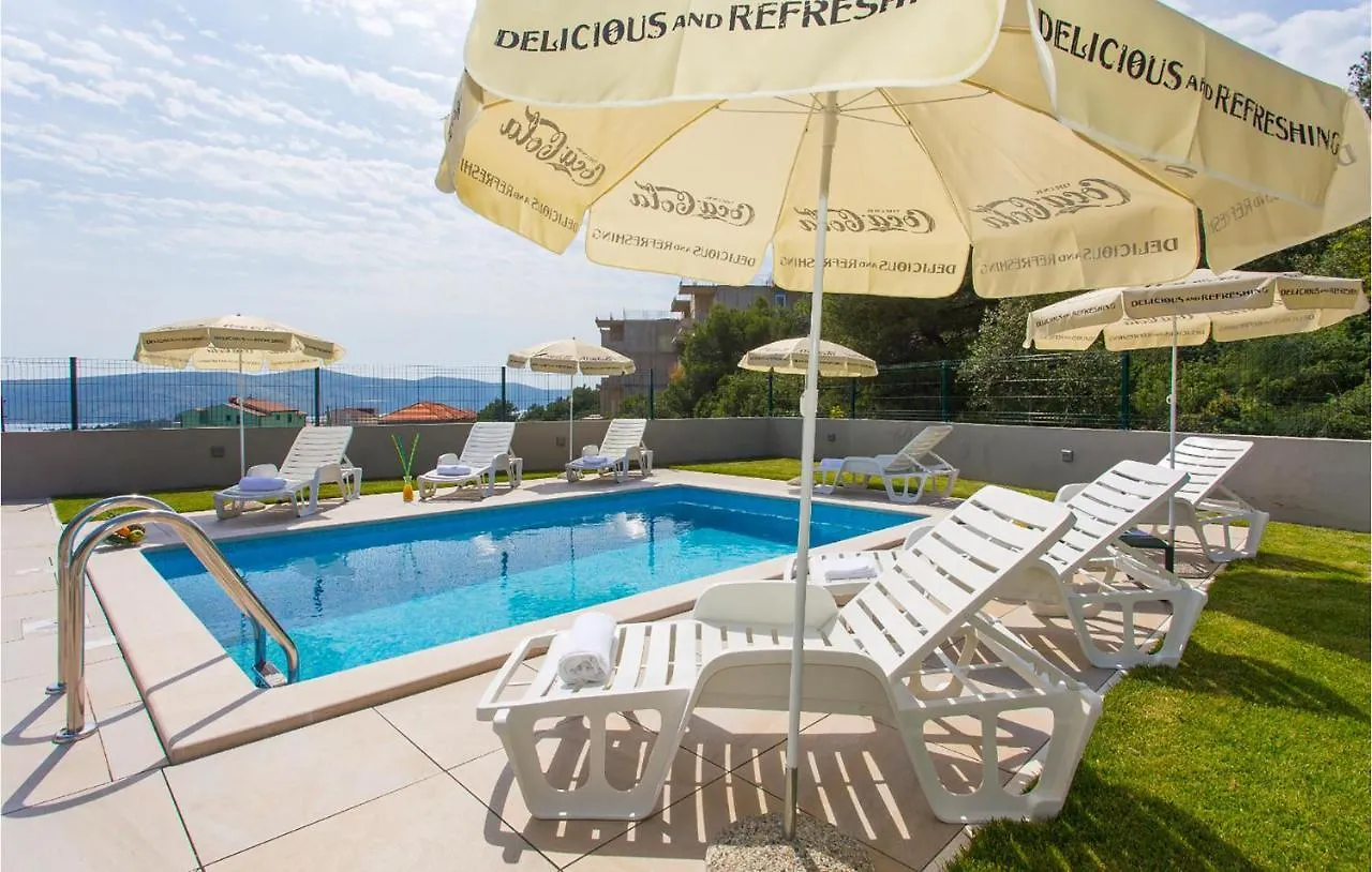 Beautiful Home In Seget Donji With Jacuzzi Croatia