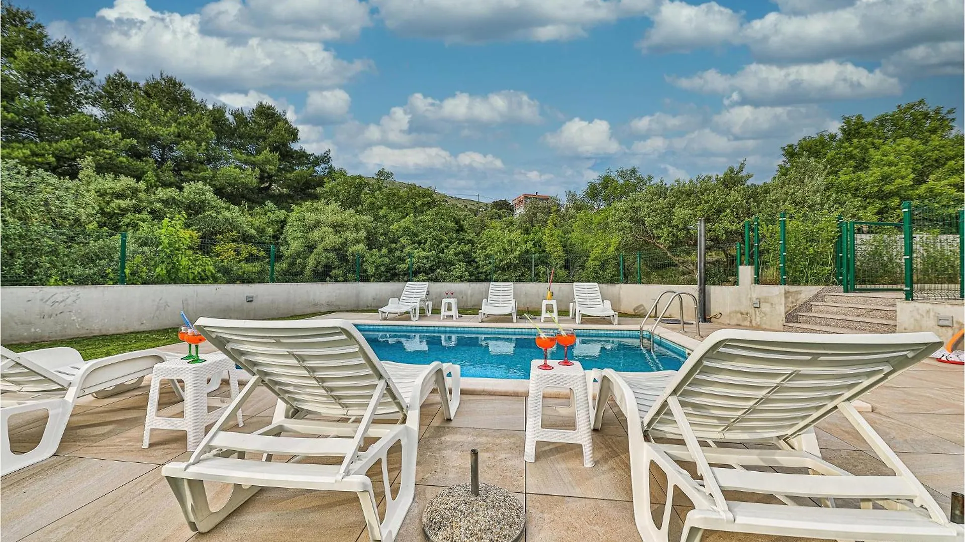 Beautiful Home In Seget Donji With Jacuzzi Croatia