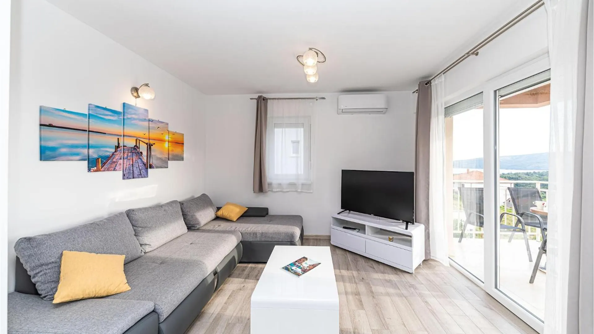 Beautiful Home In Seget Donji With Jacuzzi Holiday home